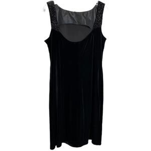 Robbie Bee Shift Dress Womens Size 16 Black Velvet Sequins Scoop Neck Sleeveless